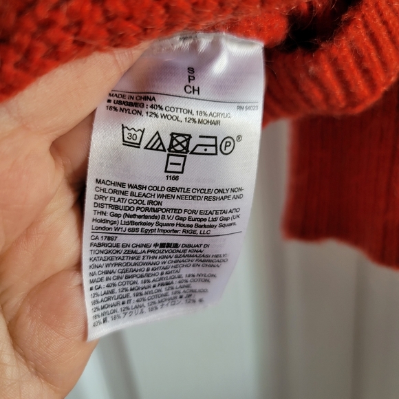 Banana Republic boat neck sweater - Picture 3 of 4